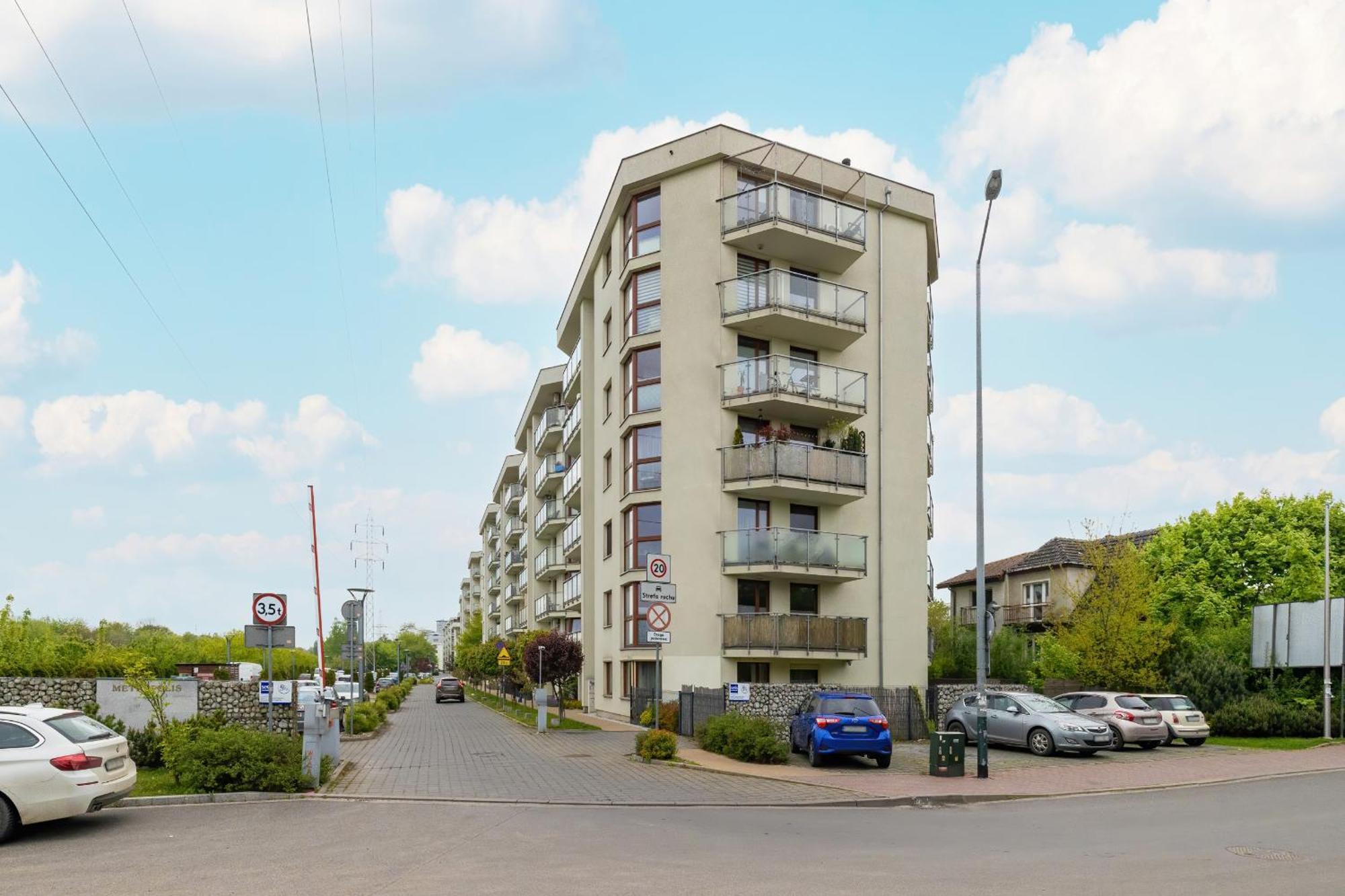 Z Parkingiem I Balkonem W Krakowie By Rent Like Leilighet Krasków