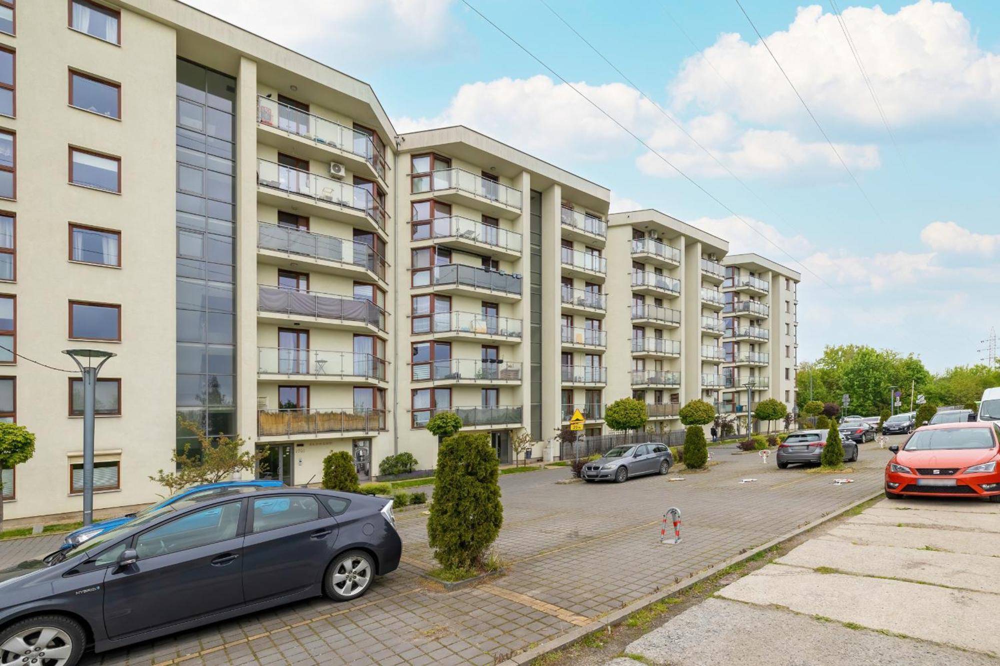 Z Parkingiem I Balkonem W Krakowie By Rent Like